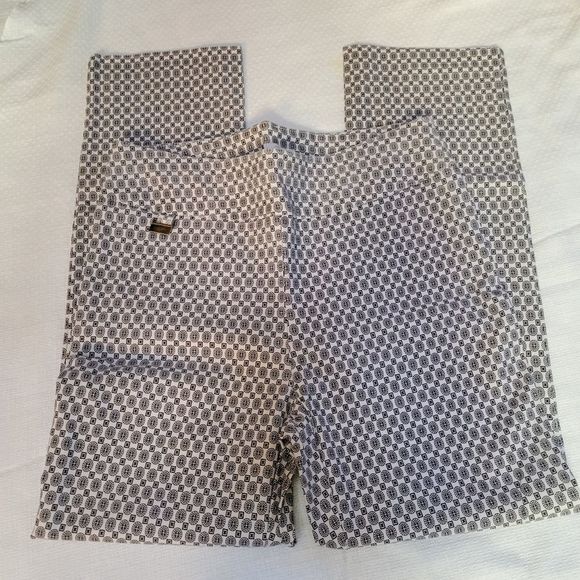 Lisette Pants - Lisette L Black and White Stretch Pants Size 10 EUC
